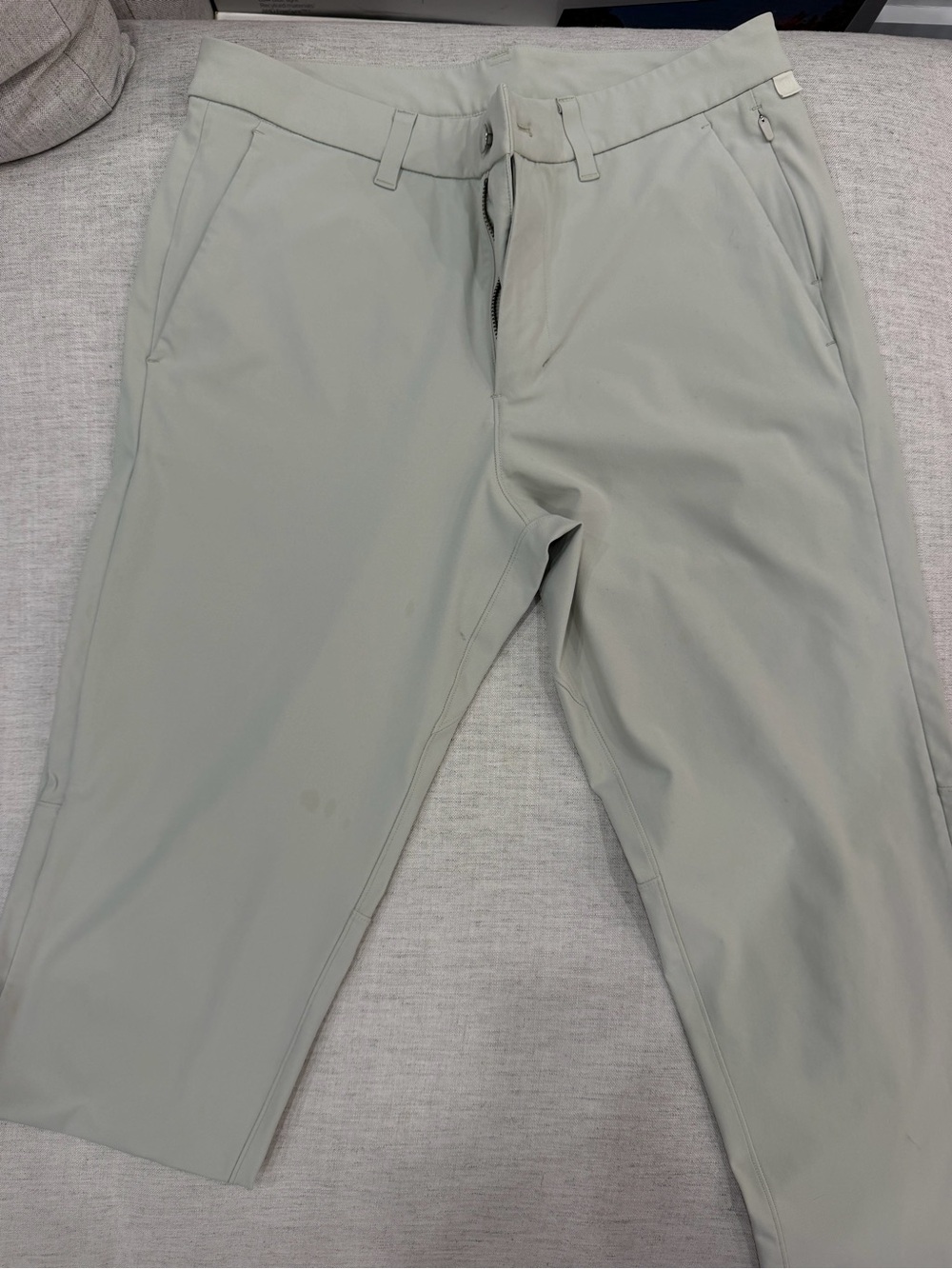 lululemon athletica Men's khaki commission pant (32 waist)